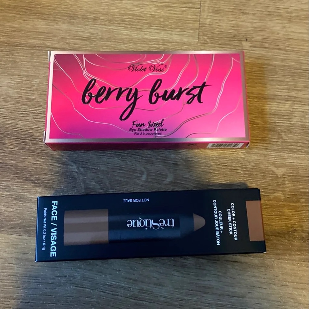 Violet Voss makeup palette / Trestique contour stick